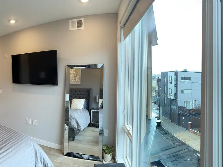 807 N 3rd St — Photo 35