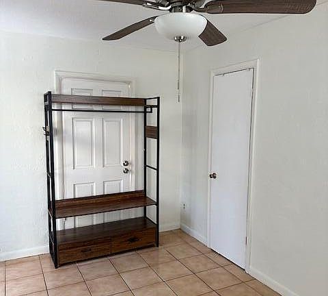 5th image of 807 Phippen Waiters Rd #2