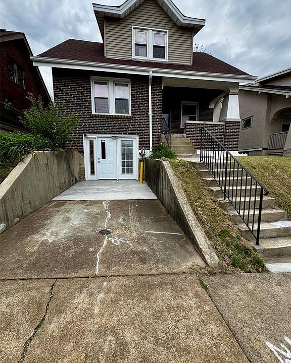 1st image of 2830 Hampton Ave