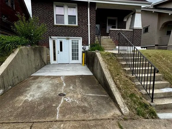 2830 Hampton Ave, Saint Louis, MO 63139