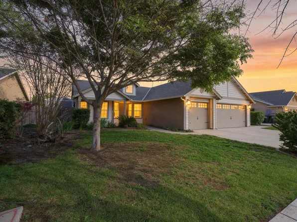2648 N Vickie Street, Visalia, CA 93291