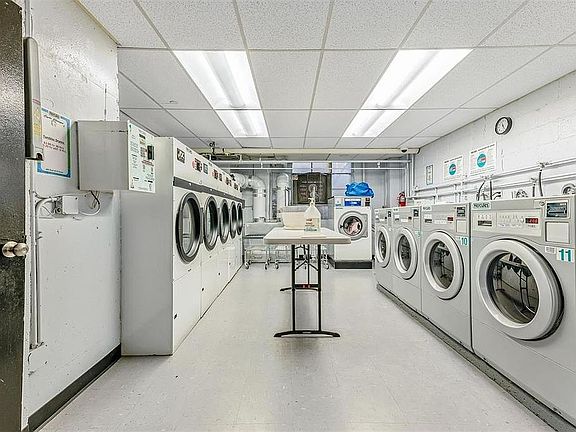 4th image of 405 E 63rd St APT 3E