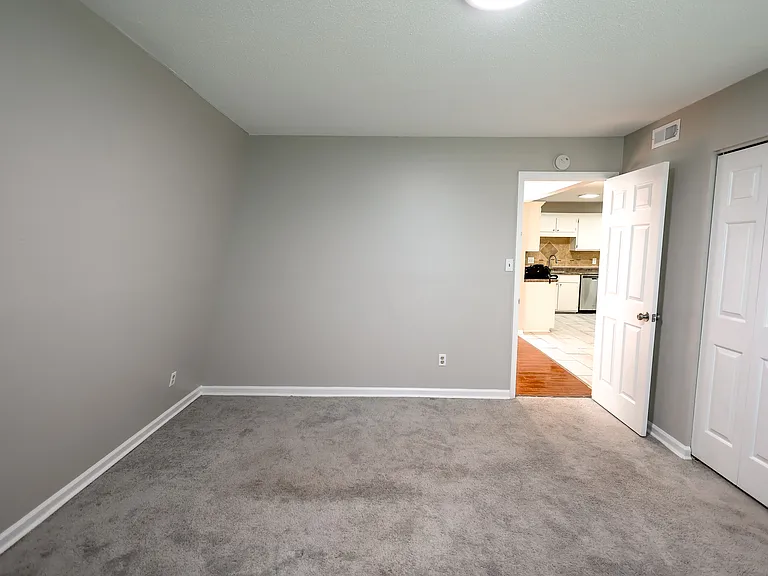 612 Germaine St #A — Photo 13