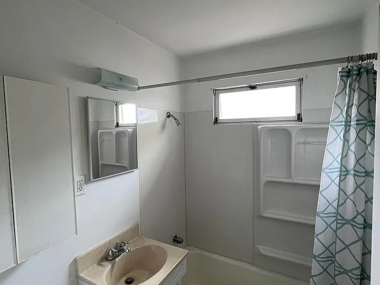 858 S Martinson Ave #858 — Photo 10