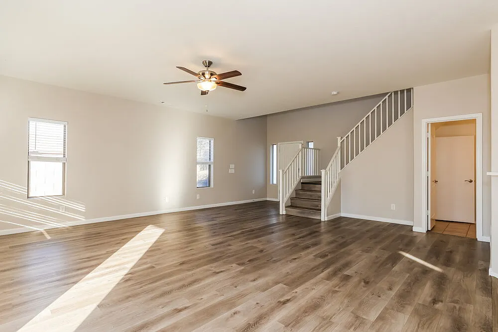 3 bed, 2.5 bath, 2255 sqft, $2,175 — Photo 4