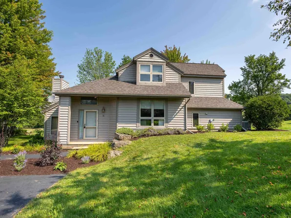 11 Gleneagle Dr, Galena, IL 61036