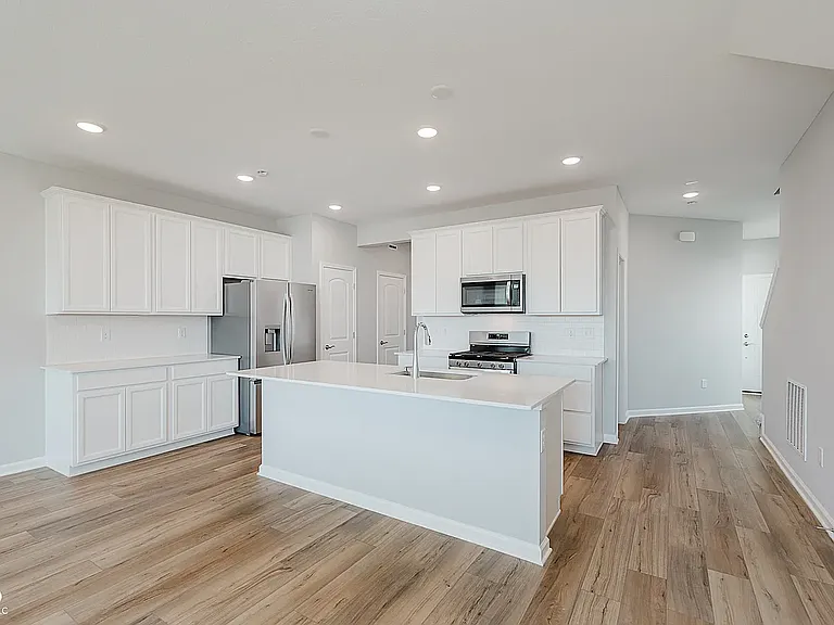 7292 Selah Ln — Photo 3