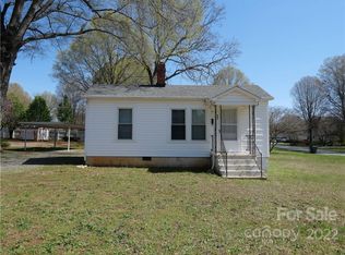 809 3rd St SE, Conover, NC 28613