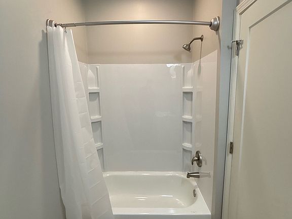 5th image of 213 Main St N #11490805