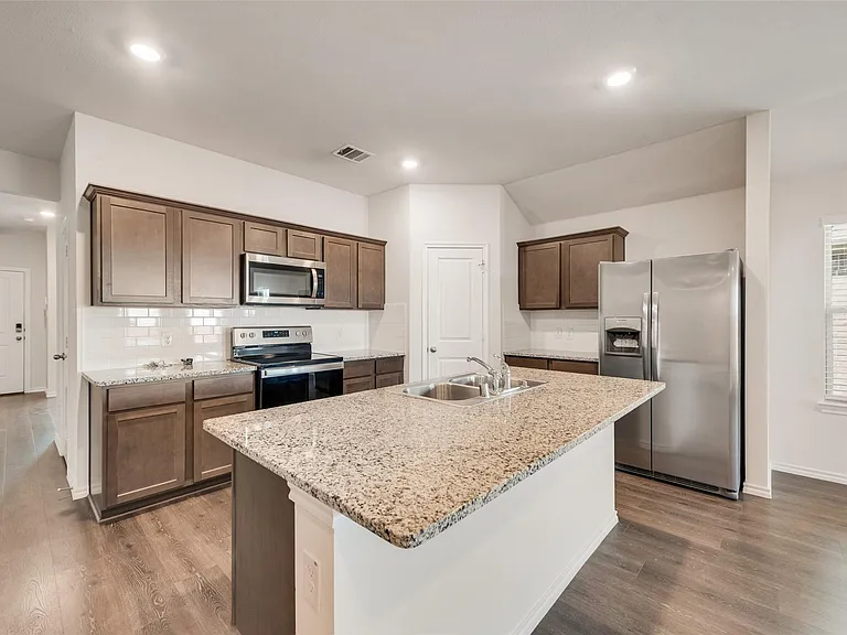 4016 Huntington Dr — Photo 27