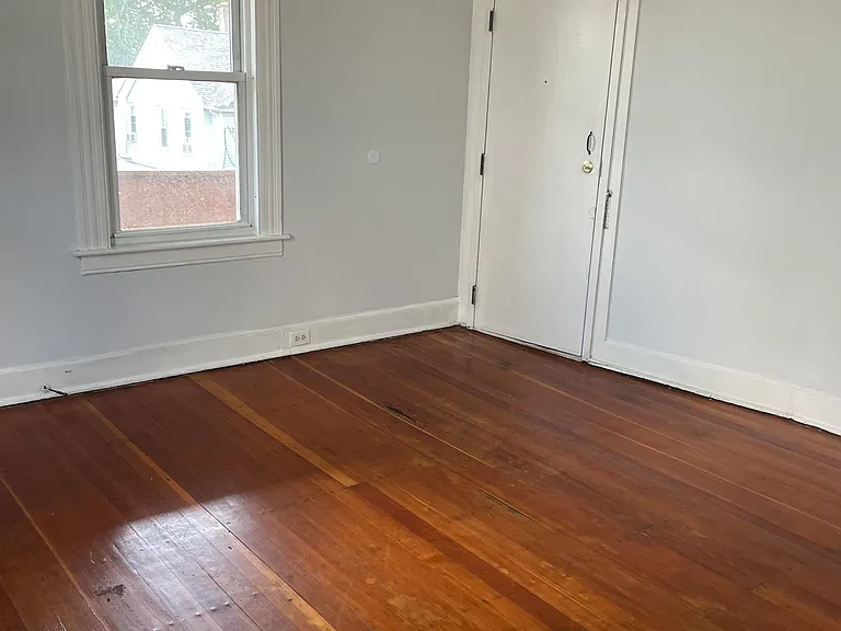 191 Alder St — Photo 3