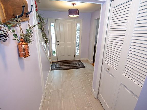 3rd image of 5265 Ashwood Dr