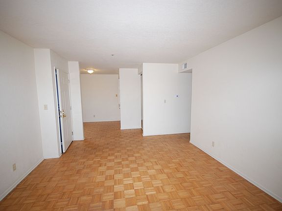 3rd image of 4555 Oak Glen Dr Unit B