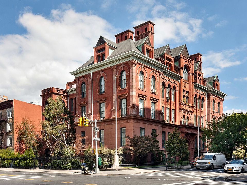 1st image of 689 Vanderbilt Ave #1D