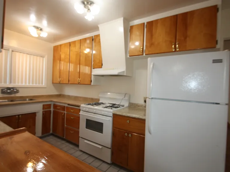 2262 S Carmelina Ave — Photo 6