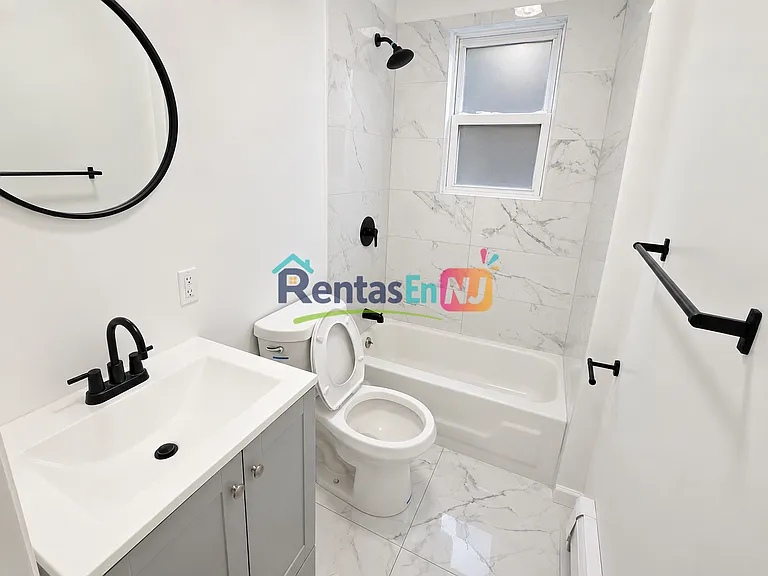 96 Summer Ave #3B — Photo 2