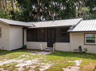 210 S 15th St, Palatka, FL 32177