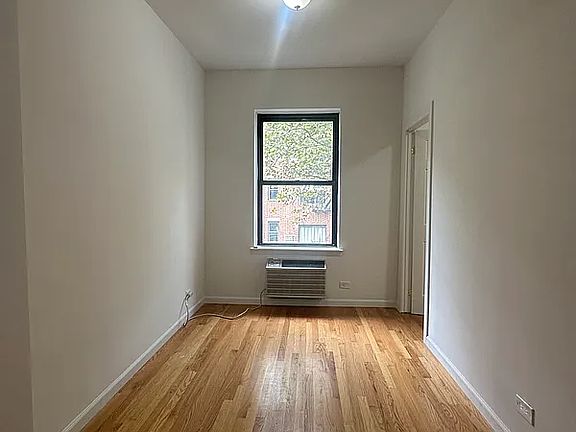 4th image of 234 E 32nd St APT 4a