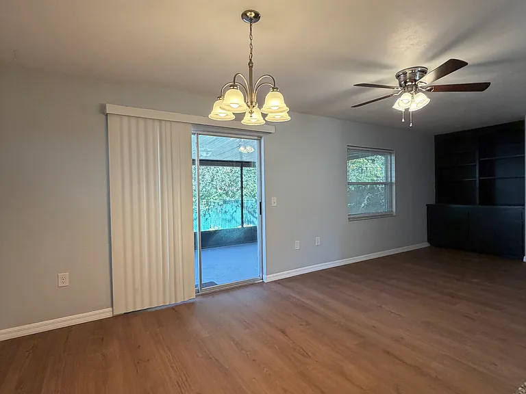 1015 Marlboro Dr — Photo 4