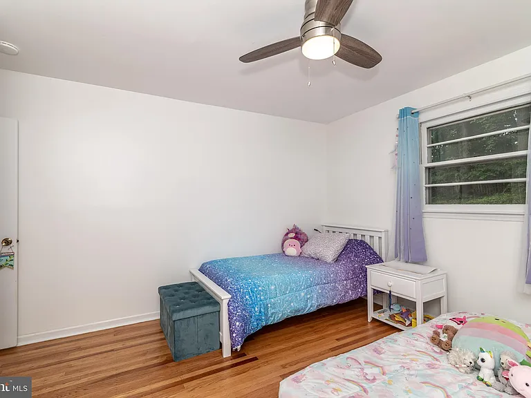 1744 Lark Ln — Photo 20