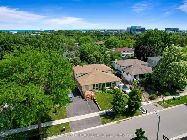 2644 Altadena Ct, Mississauga, ON L5K 1G2
