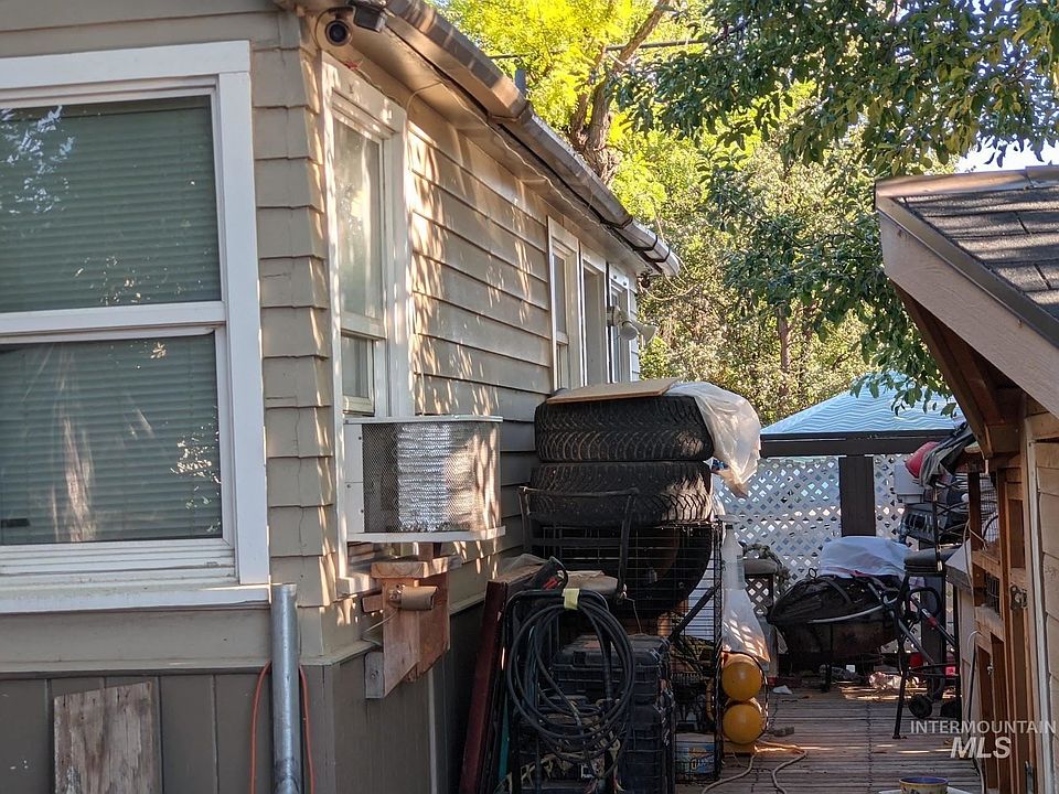 2nd image of 516 E Sherman Ave