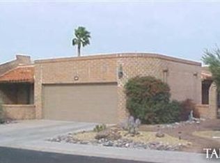 884 W Desert Hills Dr, Green Valley, AZ 85622