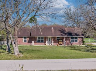 14749 S Dowling Rd, College Station, TX 77845