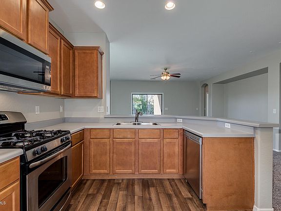 2nd image of 61 W Stanley Ave