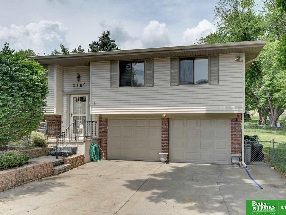 1st image of 2560 Virginia St
