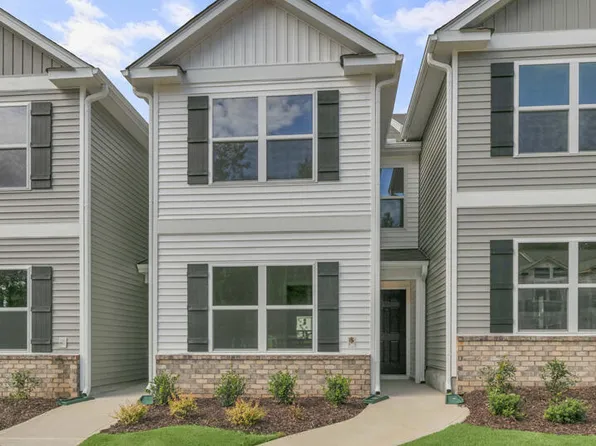 176 Holmes Corner Dr, Wilsons Mills, NC 27520