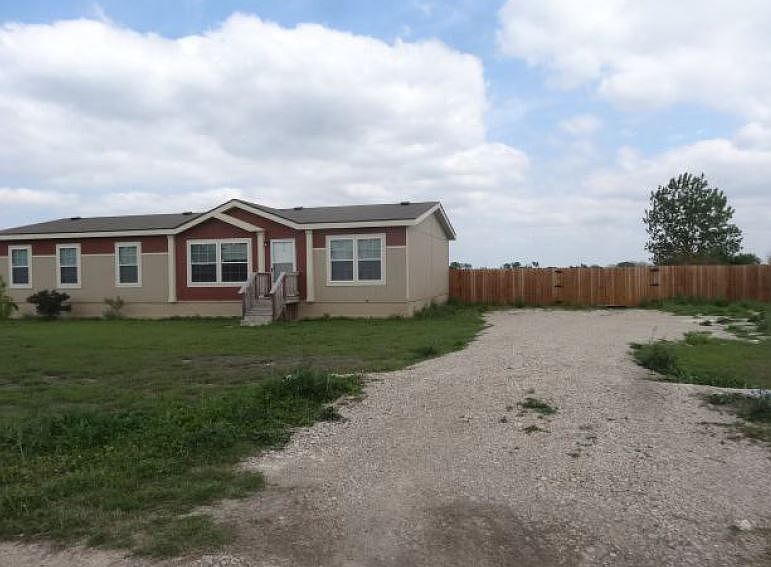 2nd image of 214 Eagle Ridge Dr