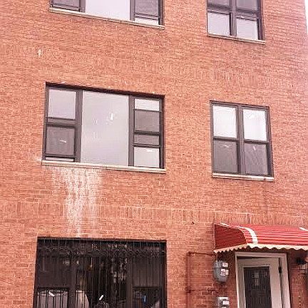 2nd image of 15 Columbus Pl #3