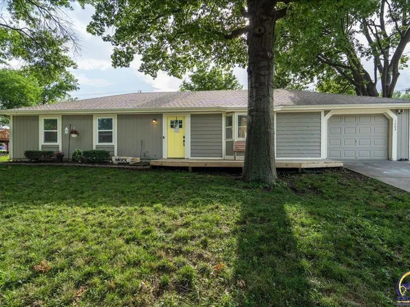 1203 Cherry St, Eudora, KS 66025