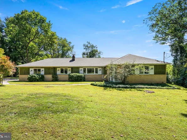 6 Biddlebrook Ln, Chadds Ford, PA 19317