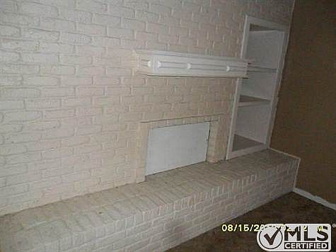 5th image of 101 Royal Ln