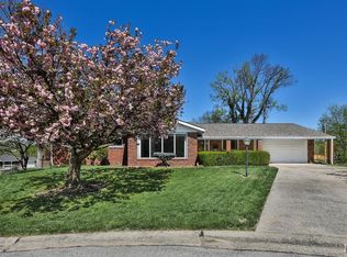 127 S Cardinal Ln, Saint Charles, MO
