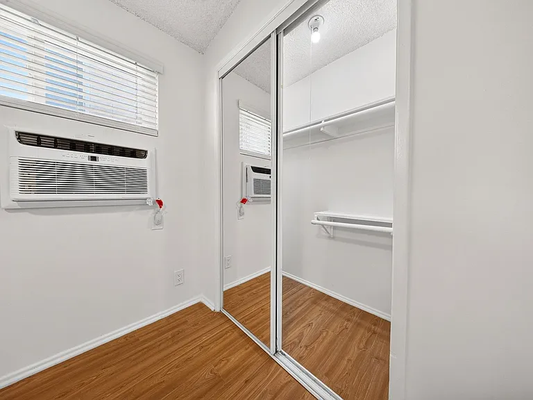 6944-6954 Coldwater Canyon Ave — Photo 36