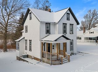 30 Cedar St, Akron, NY 14001