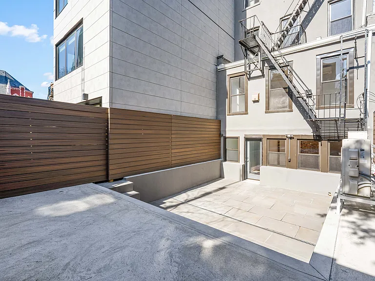 132 Carroll St #GARDEN — Photo 10