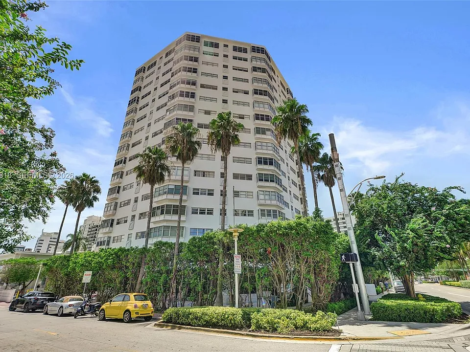 1881 Washington Ave #6H