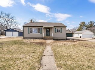 614 5th St, Jesup, IA 50648