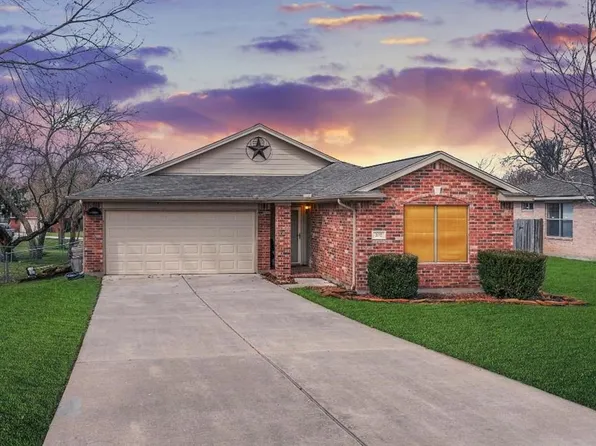 207 Leisure Ln, Montgomery, TX 77356