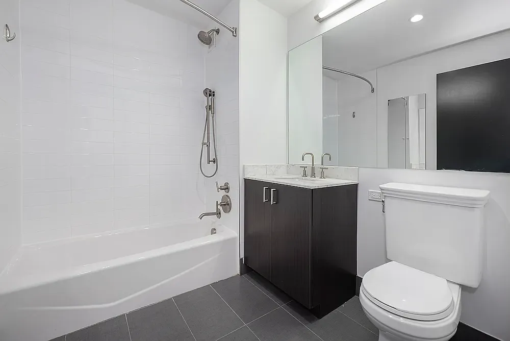21 West End Avenue — Photo 1