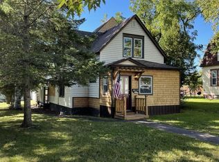 824 10th Ave, Two Harbors, MN 55616