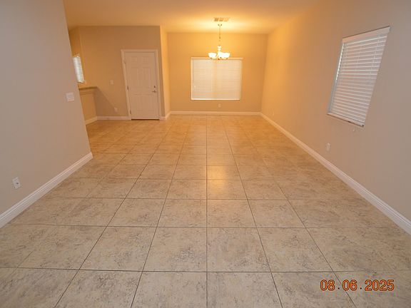 4th image of 9598 Greensburg Ave