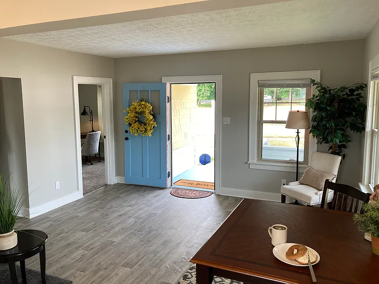 399 Garrett St — Photo 4
