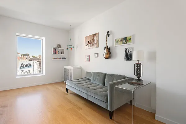 Sold by Compass | media 6