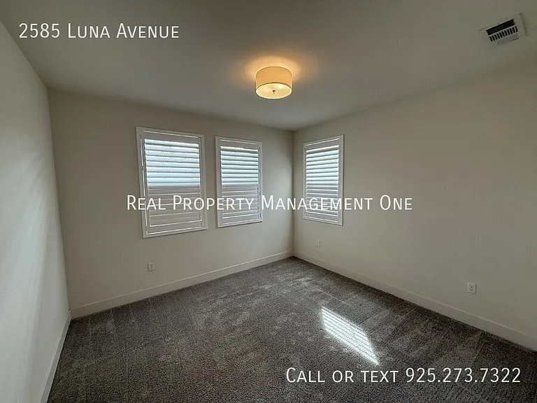 2585 Luna Ave — Photo 11