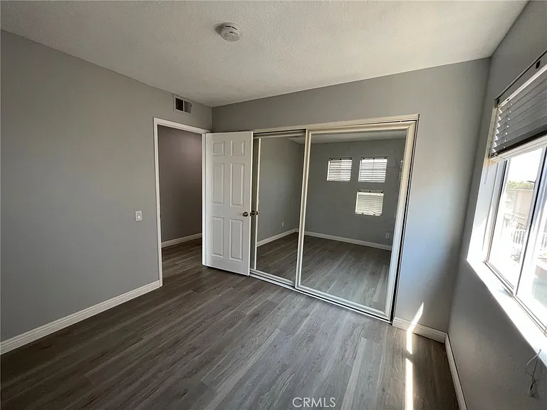 543 S Eveningsong Ln — Photo 28
